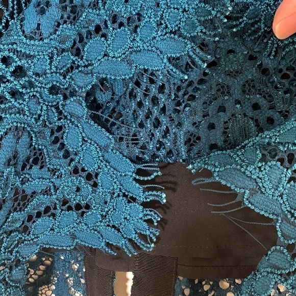 NWT. Chico’s Black Label 00 (US XS/2) Striking Teal Lace Maxi Skirt. - Picture 8 of 11